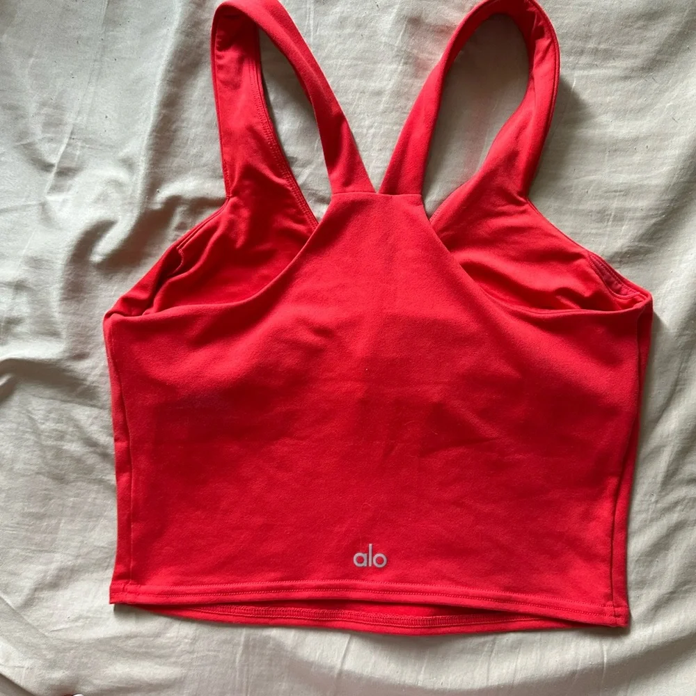 ALO Yoga Red Sports Bra Crop Tank Top - Picture 1 of 3